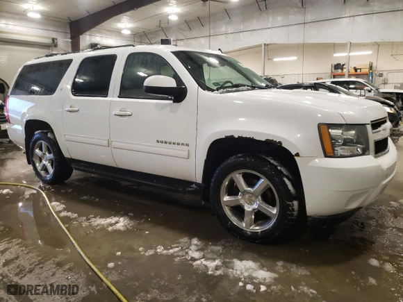 2011 Chevrolet Suburban LT with VIN 1GNSKJE38BR213859, listed as a Copart auction lot 51490155 with 204,814 mi miles and Salvage Title. Bid and sale history available at carsss.com. Image 4.