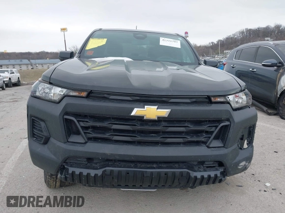 2023 Chevrolet Colorado 4WD Work Truck z VIN 1GCGTBEC4P1198879, wystawiony jako IAAI lot #41322797 z przebiegiem 13 414 mil mil oraz . Historia ofert i sprzedaży dostępna na DreamBid. Obrazek 13.