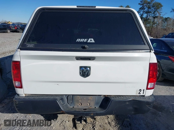 2019 Ram 1500 Classic Tradesman with VIN 3C6JR6DG0KG512237, listed as a IAAI auction lot 41366260 with 212,900 mi miles. Bid and sale history available at carsss.com. Image 16.