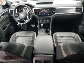 2021 Volkswagen Atlas SEL Premium R-Line with VIN 1V2FE2CA3MC206217, listed as a Copart auction lot 42675215 with 61,723 mi miles and Salvage title. Bid and sale history available at DreamBid. Image 8.
