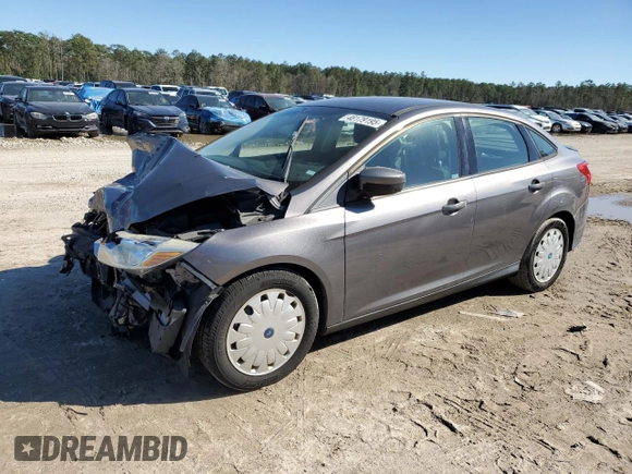 2012 Ford Focus SE with VIN 1FAHP3F22CL125681, listed as a Copart auction lot 48179195 with 144,384 mi miles and Salvage Title. Bid and sale history available at carsss.com. Image 1.