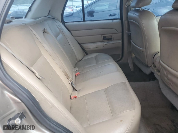 2005 Ford Crown Victoria LX with VIN 2FAFP74W95X147431, listed as a Copart auction lot 73487374 with 203,107 mi miles and Non Repairable. Bid and sale history available at carsss.com. Image 10.