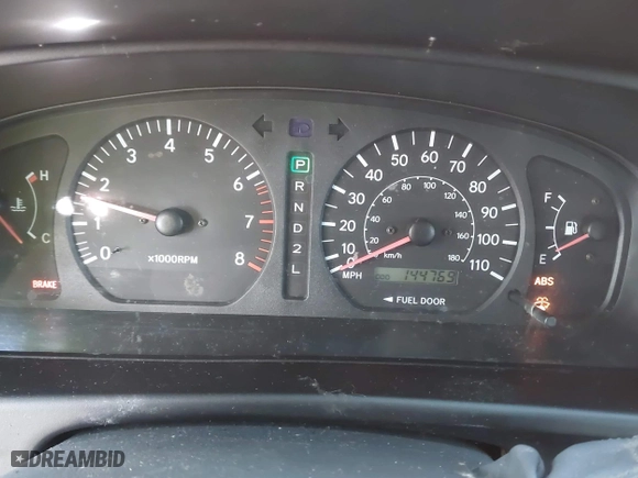 1998 Toyota Sienna LE with VIN 4T3ZF13C1WU052050, listed as a IAAI auction lot 41921780 with 144,769 mi miles. Bid and sale history available at carsss.com. Image 7.