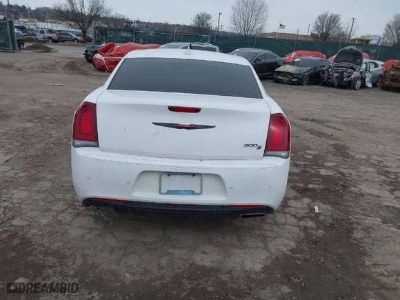 2021 Chrysler 300 with VIN 2C3CCABG6MH545419, listed as a IAAI auction lot 41617717 with NaN miles. Bid and sale history available at carsss.com. Image 17.