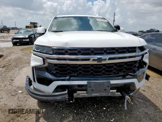 2022 Chevrolet Tahoe z VIN 1GBSCLED5NR233554, wystawiony jako Copart lot #61064025 z przebiegiem Nie podano mil oraz Czysty tytuł • Clean title. Historia ofert i sprzedaży dostępna na DreamBid. Obrazek 5.