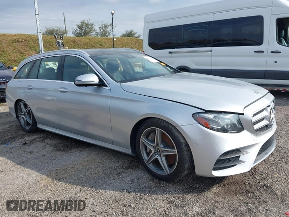 2019 Mercedes-Benz E 450 with VIN WDDZH6JB7KA520993, listed as a IAAI auction lot 40525935 with Not provided miles and . Bid and sale history available at DreamBid. Image 1.