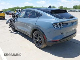 2023 Ford Mustang Mach-E Premium z VIN 3FMTK3SU1PMA84387, wystawiony jako IAAI lot #41913897 z przebiegiem 4180 mil mil oraz . Historia ofert i sprzedaży dostępna na DreamBid. Obrazek 3.