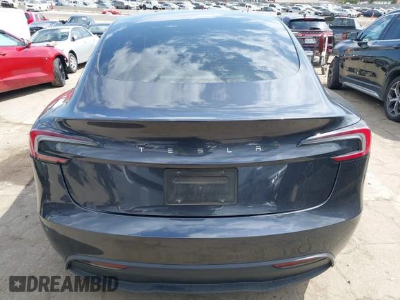 2024 Tesla Model 3 z VIN 5YJ3E1EA0RF782725, wystawiony jako IAAI lot #42248130 z przebiegiem 40 776 mil mil oraz . Historia ofert i sprzedaży dostępna na DreamBid. Obrazek 16.