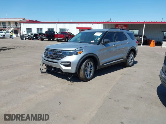2024 Ford Explorer XLT z VIN 1FMSK7DH8RGA81728, wystawiony jako IAAI lot #41671142 z przebiegiem 1 220 mil mil oraz . Historia ofert i sprzedaży dostępna na DreamBid. Obrazek 2.