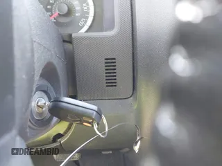 2012 Ford Escape XLT с VIN 1FMCU0DG9CKB65610, выставлен на аукционе IAAI как лот 41972242 с пробегом 179 374 миль миль и . История ставок и продаж доступна на DreamBid. Изображение 11.
