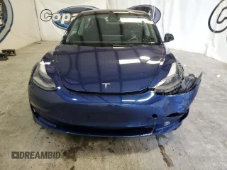 2022 Tesla Model 3 with VIN 5YJ3E1EA5NF372643, listed as a Copart auction lot 54096985 with 43,438 mi miles and Clean Title. Bid and sale history available at DreamBid. Image 5.