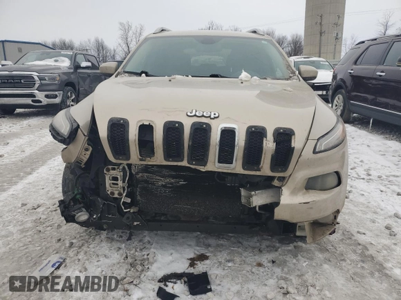 2015 Jeep Cherokee North with VIN 1C4PJMCS1FW582132, listed as a Copart auction lot 82972524 with 196,334 mi miles and Clean Title. Bid and sale history available at carsss.com. Image 5.