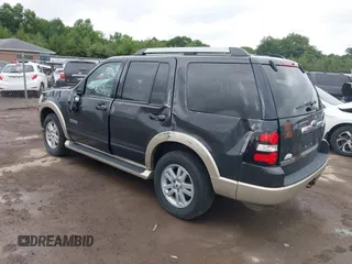 2007 Ford Explorer Eddie Bauer с VIN 1FMEU64EX7UA41639, выставлен на аукционе IAAI как лот 42539231 с пробегом Не указан миль и . История ставок и продаж доступна на DreamBid. Изображение 3.
