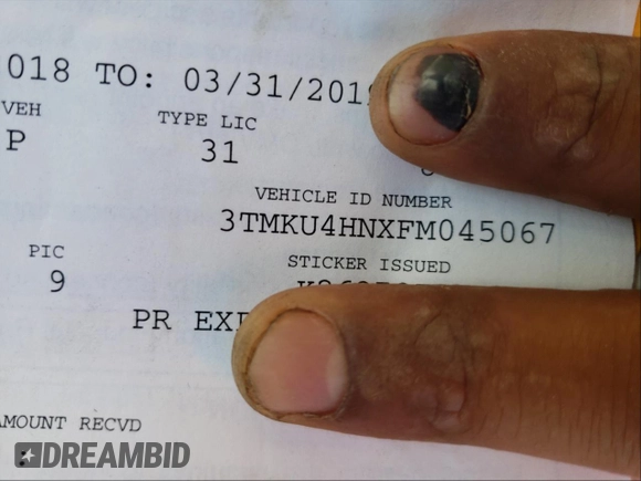 2015 Toyota Tacoma PreRunner z VIN 3TMKU4HNXFM045067, wystawiony jako Copart lot #47186931 z przebiegiem Nie podano mil oraz Szkoda całkowita • Salvage title. Historia ofert i sprzedaży dostępna na DreamBid. Obrazek 10.