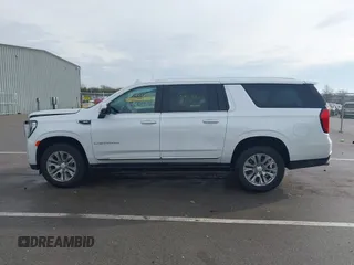 2022 GMC Yukon XL Denali with VIN 1GKS2JKLXNR344975, listed as a IAAI auction lot 41481290 with 39,783 mi miles and . Bid and sale history available at carsss.com. Image 14.