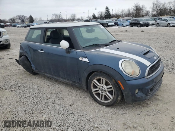 2011 MINI Hardtop S with VIN WMWSV3C55BTY10340, listed as a Copart auction lot 88598945 with Not Provided miles and Salvage Title. Bid and sale history available at DreamBid. Image 4.