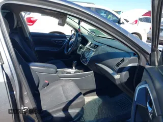2018 Nissan Altima SV with VIN 1N4AL3AP5JC210429, listed as a IAAI auction lot 38777447 with 129,319 mi miles and . Bid and sale history available at DreamBid. Image 5.