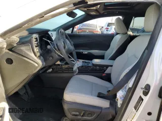 2024 Lexus RX 350h z VIN 2T2BBMCA3RC060822, wystawiony jako Copart lot #50063055 z przebiegiem 838 mil mil oraz Szkoda całkowita • Salvage title. Historia ofert i sprzedaży dostępna na DreamBid. Obrazek 7.