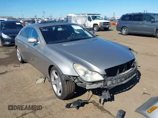 2006 Mercedes-Benz CLS 500 with VIN WDDDJ75X16A055644, listed as a IAAI auction lot 41700441 with Not provided miles and . Bid and sale history available at DreamBid. Image 1.