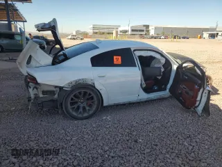 2020 Dodge Charger SRT Hellcat z VIN 2C3CDXL96LH227900, wystawiony jako Copart lot #46955415 z przebiegiem Nie podano mil oraz Szkoda całkowita • Salvage title. Historia ofert i sprzedaży dostępna na DreamBid. Obrazek 3.