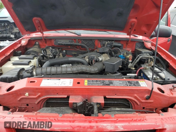 2001 Mazda B-Series Truck SX z VIN 4F4YR13U91TM06525, wystawiony jako Copart lot #59030105 z przebiegiem 145 271 mil mil oraz Tytuł czysty. Historia ofert i sprzedaży dostępna na DreamBid. Obrazek 11.