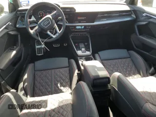 2023 Audi S3 Premium Plus z VIN WAUH3DGY2PA048968, wystawiony jako Copart lot #58960584 z przebiegiem 9 861 mil mil oraz Szkoda całkowita • Salvage title. Historia ofert i sprzedaży dostępna na DreamBid. Obrazek 8.