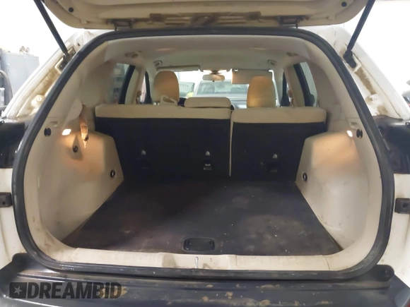 2019 Jeep Cherokee Latitude with VIN 1C4PJLCX2KD205286, listed as a IAAI auction lot 41276437 with 112,333 mi miles. Bid and sale history available at carsss.com. Image 16.