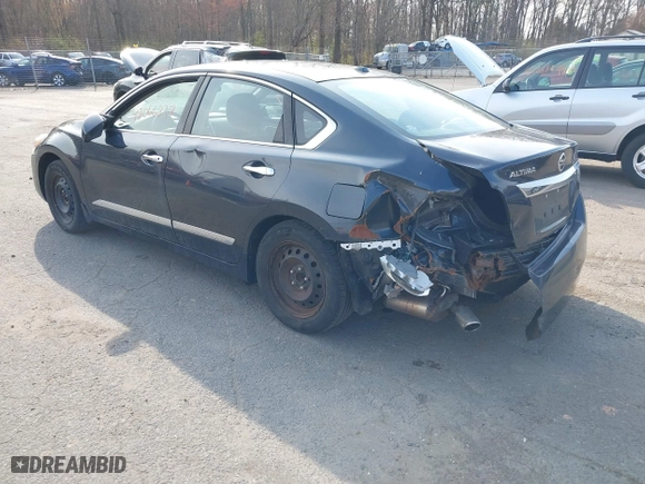 2015 Nissan Altima 2.5 with VIN 1N4AL3AP0FC124842, listed as a IAAI auction lot 42066237 with 147,853 mi miles. Bid and sale history available at carsss.com. Image 3.