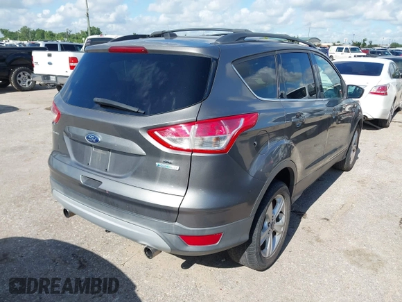2013 Ford Escape SE z VIN 1FMCU0GX7DUD19135, wystawiony jako IAAI lot #42610613 z przebiegiem 181 535 mil mil oraz . Historia ofert i sprzedaży dostępna na DreamBid. Obrazek 4.