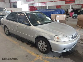 2000 Honda Civic VP with VIN 2HGEJ6614YH524394, listed as a IAAI auction lot 41709806 with 205,197 mi miles. Bid and sale history available at carsss.com. Image 1.