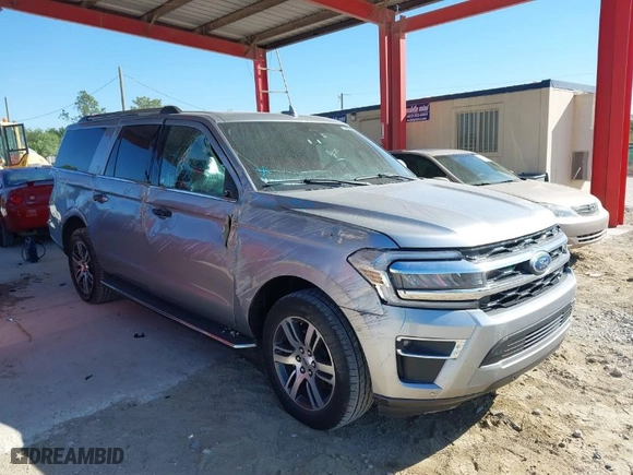 2022 Ford Expedition Max Limited with VIN 1FMJK1KT8NEA27089, listed as a IAAI auction lot 41762907 with NaN miles. Bid and sale history available at carsss.com. Image 1.