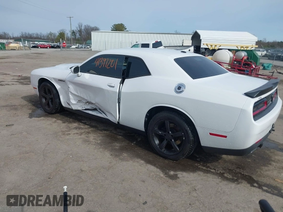 2016 Dodge Challenger SXT z VIN 2C3CDZAG6GH263508, wystawiony jako IAAI lot #41587297 z przebiegiem 119 114 mil mil oraz . Historia ofert i sprzedaży dostępna na DreamBid. Obrazek 3.