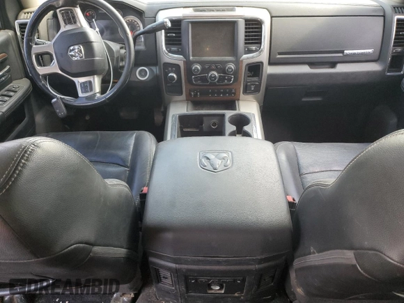 2013 Ram 2500 Laramie z VIN 3C6UR5NL1DG562490, wystawiony jako Copart lot #73021314 z przebiegiem 270 662 mil mil oraz Szkoda całkowita • Salvage title. Historia ofert i sprzedaży dostępna na DreamBid. Obrazek 8.