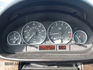 2001 BMW 3 Series 330Ci with VIN WBABN53401JU34692, listed as a IAAI auction lot 41763039 with 204,062 mi miles. Bid and sale history available at carsss.com. Image 7.