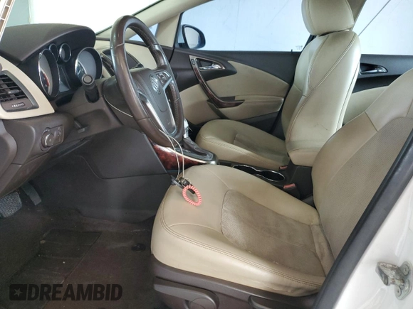 2012 Buick Verano z VIN 1G4PP5SKXC4177315, wystawiony jako Copart lot #66517595 z przebiegiem 167 361 mil mil oraz Czysty tytuł • Clean title. Historia ofert i sprzedaży dostępna na DreamBid. Obrazek 7.