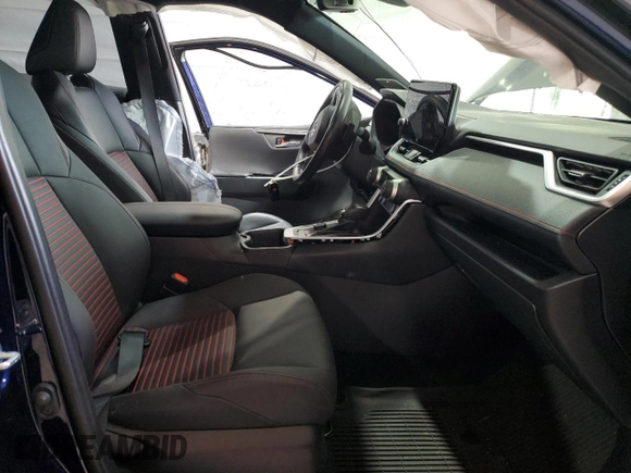 2024 Toyota RAV4 XSE с VIN JTMEB3FVXRD190397, выставлен на аукционе Copart как лот 59060505 с пробегом 14 196 миль миль и Списание • Salvage title. История ставок и продаж доступна на DreamBid. Изображение 7.