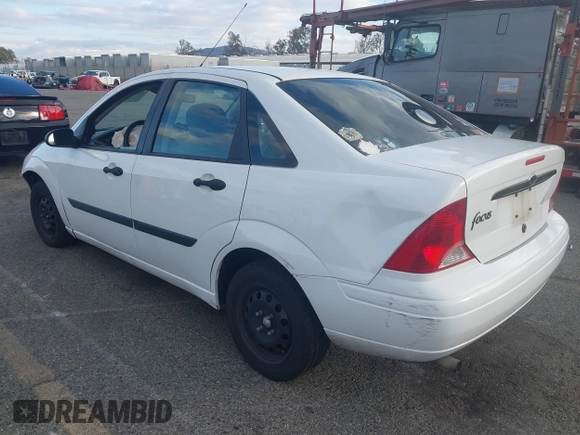 2000 Ford Focus LX with VIN 1FAFP33P3YW254784, listed as a IAAI auction lot 41429406 with 88,572 mi miles and . Bid and sale history available at carsss.com. Image 3.