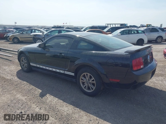 2005 Ford Mustang Deluxe with VIN 1ZVFT80N855171050, listed as a IAAI auction lot 41846189 with 186,770 mi miles. Bid and sale history available at carsss.com. Image 3.
