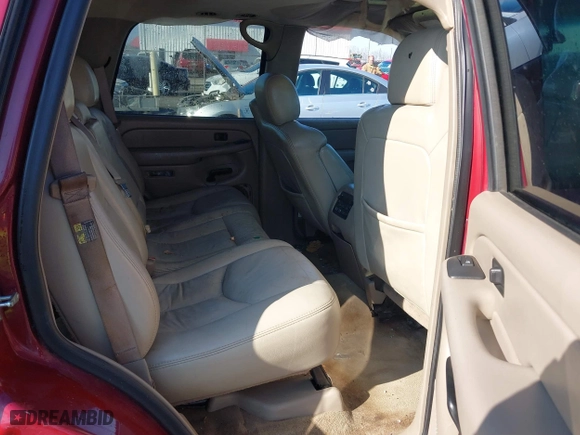 2005 Chevrolet Tahoe Z71 with VIN 1GNEC13T55R155842, listed as a IAAI auction lot 41321412 with 221,109 mi miles. Bid and sale history available at carsss.com. Image 8.