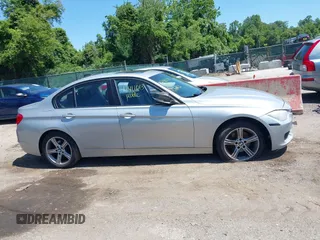 2014 BMW 3 Series 328i xDrive с VIN WBA3B5C59EP540972, выставлен на аукционе IAAI как лот 42411013 с пробегом 183 757 миль миль и . История ставок и продаж доступна на DreamBid. Изображение 14.