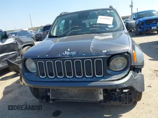 2018 Jeep Renegade Latitude with VIN ZACCJABB3JPH06633, listed as a IAAI auction lot 41590563 with 224,654 mi miles. Bid and sale history available at carsss.com. Image 12.