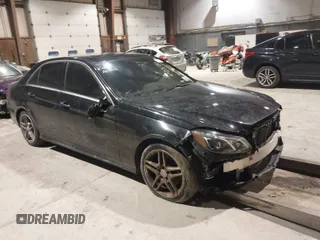 2016 Mercedes-Benz E E 400 with VIN WDDHF6HB5GB172605, listed as a IAAI auction lot 41224247 with 68,010 mi miles. Bid and sale history available at carsss.com. Image 1.
