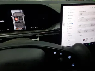 2022 Tesla Model S Plaid z VIN 5YJSA1E64NF460280, wystawiony jako Copart lot #60063745 z przebiegiem 42 387 mil mil oraz Szkoda całkowita • Salvage title. Historia ofert i sprzedaży dostępna na DreamBid. Obrazek 9.