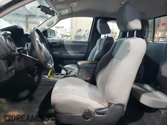 2017 Toyota Tacoma SR z VIN 5TFSX5EN4HX049906, wystawiony jako Copart lot #47266475 z przebiegiem 117 976 mil mil oraz Szkoda całkowita • Salvage title. Historia ofert i sprzedaży dostępna na DreamBid. Obrazek 7.