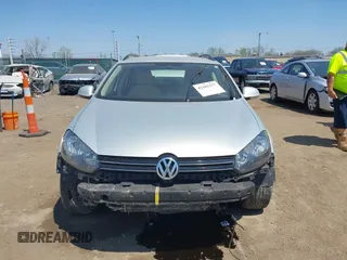 2011 Volkswagen Jetta SE with VIN 3VWPX7AJ7BM640228, listed as a IAAI auction lot 42102277 with 134,936 mi miles and . Bid and sale history available at DreamBid. Image 13.