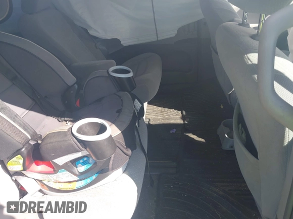 2018 Toyota Sienna LE with VIN 5TDJZ3DC4JS189041, listed as a IAAI auction lot 41610754 with 61,862 mi miles and . Bid and sale history available at DreamBid. Image 8.