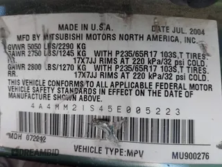 2005 Mitsubishi Endeavor LS with VIN 4A4MM21S45E005223, listed as a IAAI auction lot 40828218 with 148,661 mi miles. Bid and sale history available at carsss.com. Image 9.