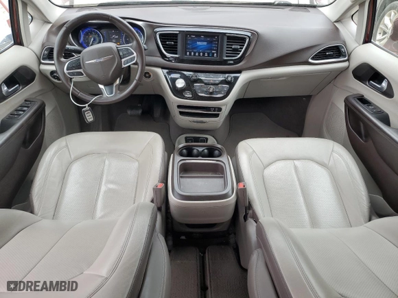 2018 Chrysler Pacifica Touring L with VIN 2C4RC1BG4JR204371, listed as a Copart auction lot 47564655 with NaN miles and Salvage Title. Bid and sale history available at carsss.com. Image 8.
