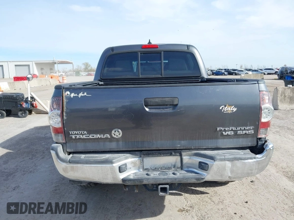 2014 Toyota Tacoma PreRunner with VIN 3TMJU4GN1EM156845, listed as a IAAI auction lot 40972570 with 65,138 mi miles. Bid and sale history available at carsss.com. Image 16.
