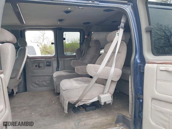 2004 Chevrolet Express Passenger with VIN 1GBFG15T441159106, listed as a IAAI auction lot 41999210 with 245,286 mi miles. Bid and sale history available at carsss.com. Image 8.